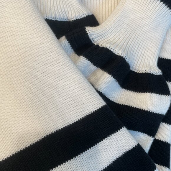 J.Crew Factory Cream and Black striped sweater size L - Picture 3 of 4